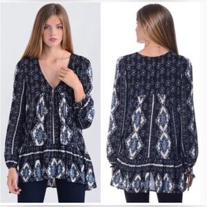 Free People Down By The Bay Blue Floral Tunic V-Neck Shirt Size S/P